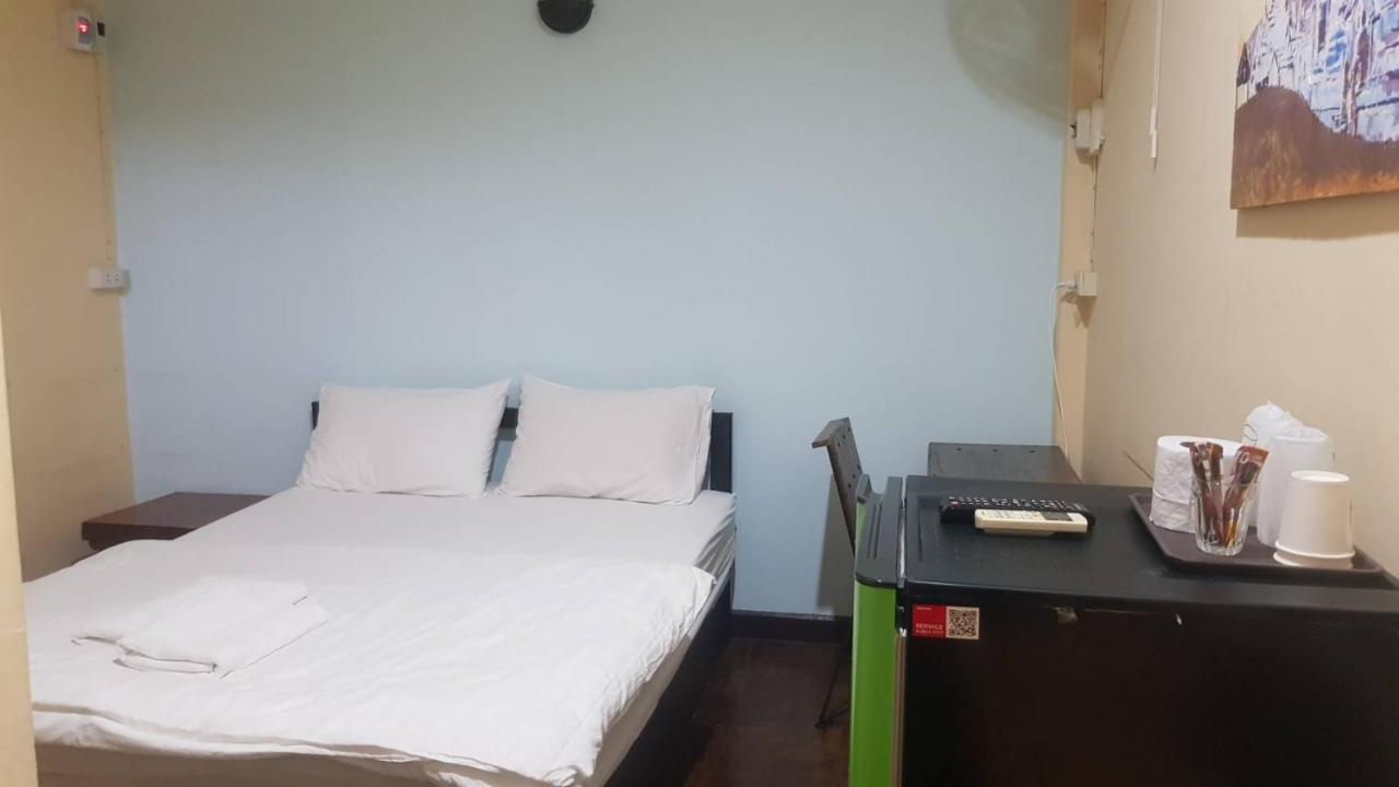 P.L.P Guesthouse - Mae Hong Son Dış mekan fotoğraf