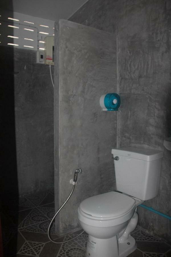 P.L.P Guesthouse - Mae Hong Son Dış mekan fotoğraf